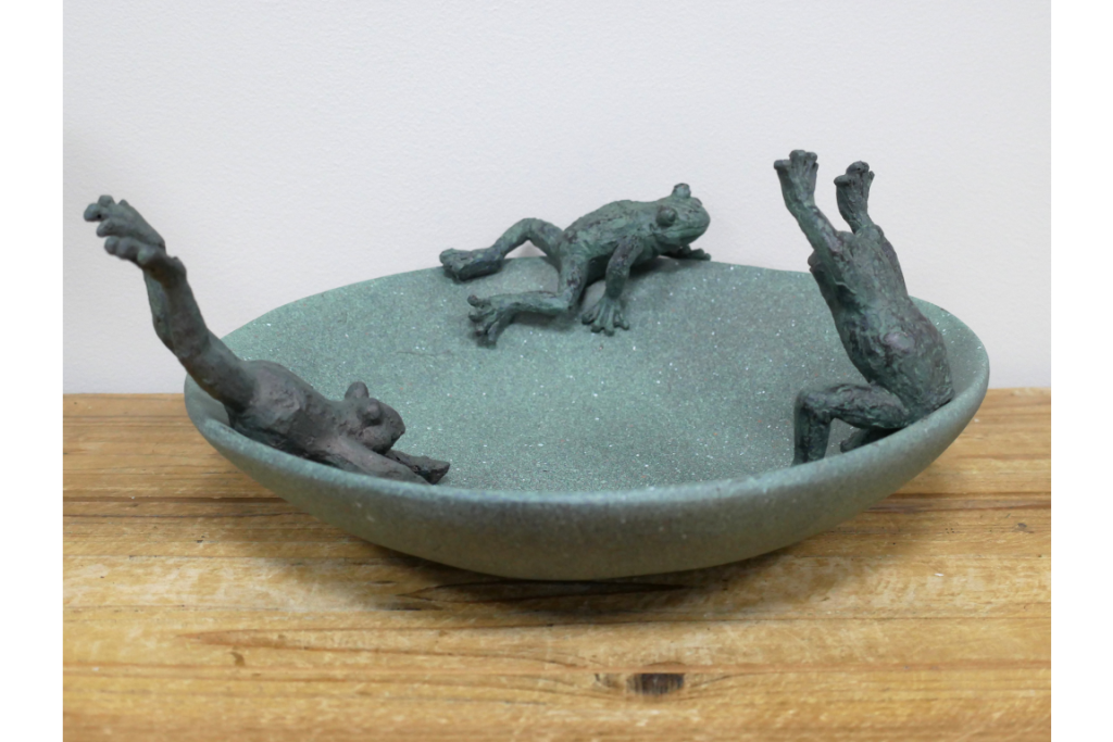 Frog Bird Feeder/bath